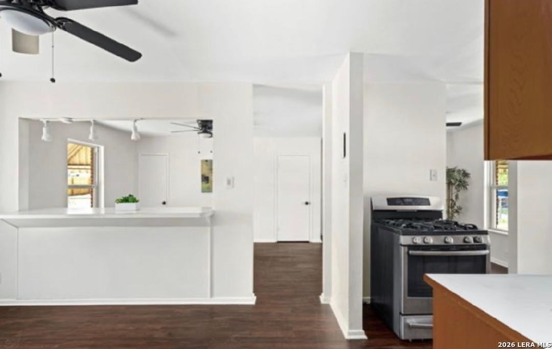 3306 Colglazier Ave - Photo 3 of 6