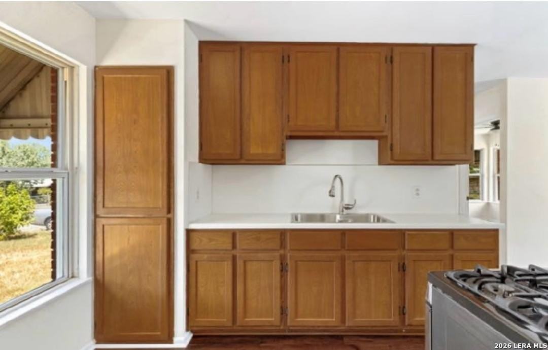 3306 Colglazier Ave - Photo 5 of 6