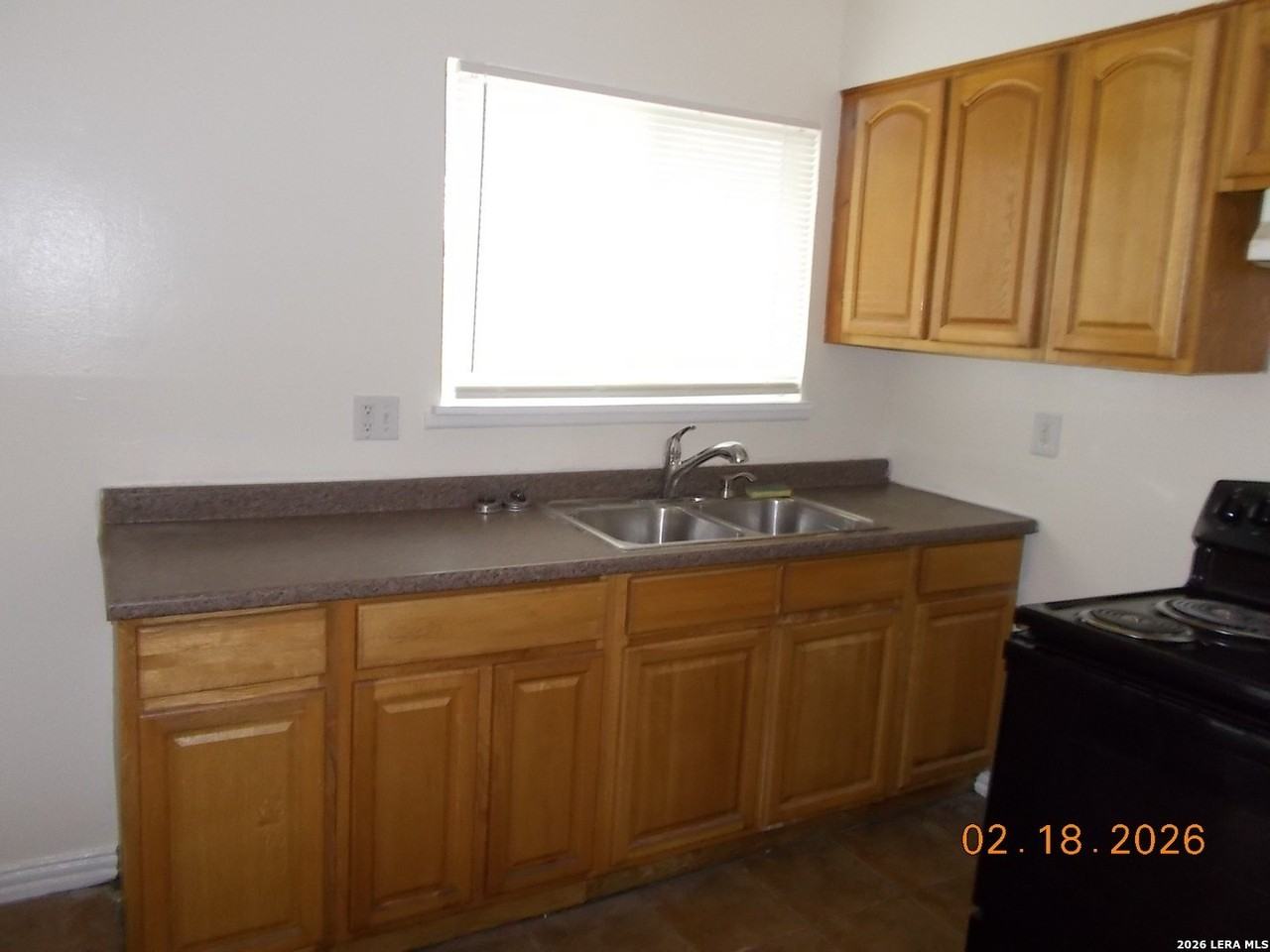 811 North Blvd - Photo 3 of 10