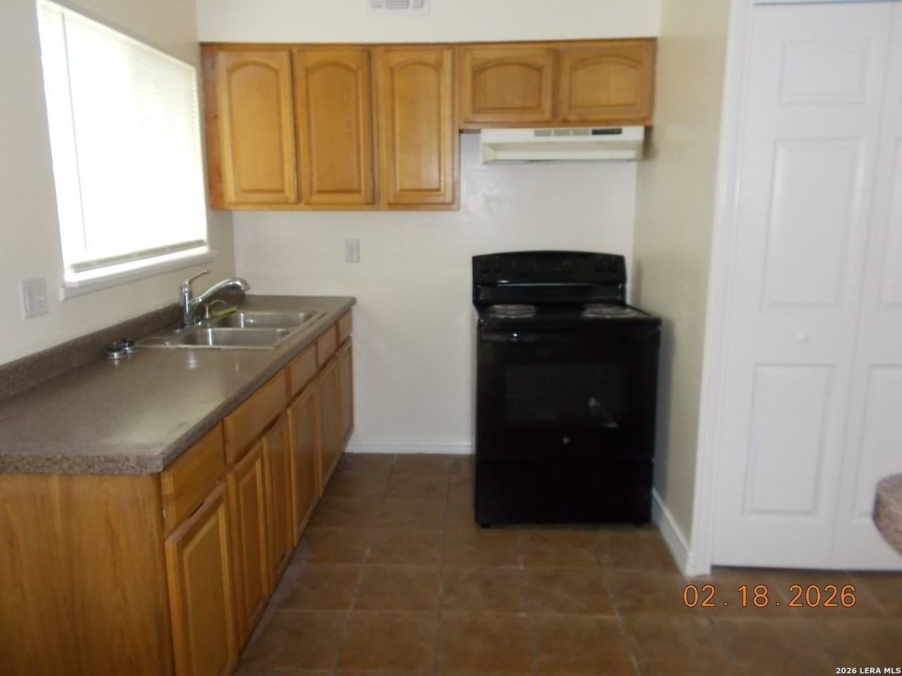 811 North Blvd - Photo 4 of 10