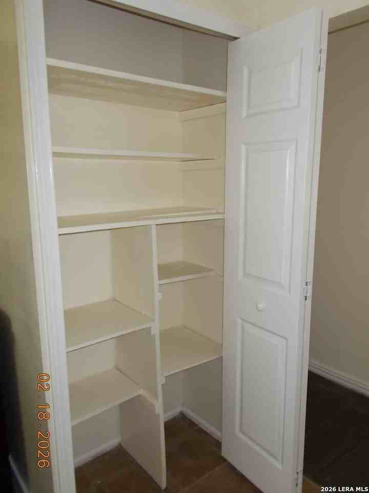 811 North Blvd - Photo 5 of 10