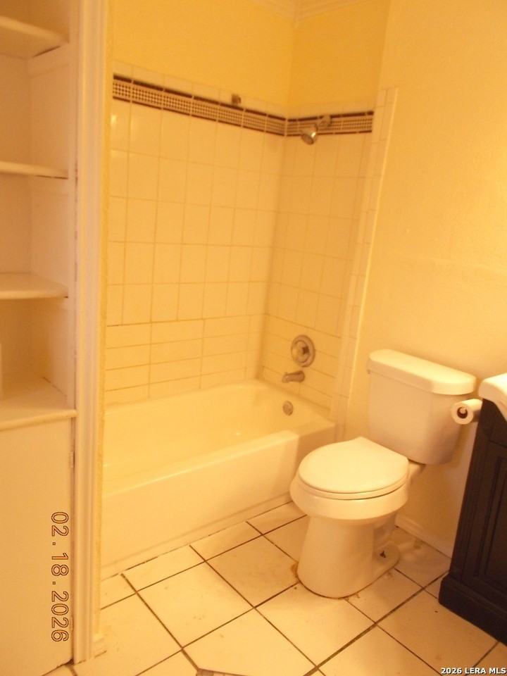 811 North Blvd - Photo 6 of 10