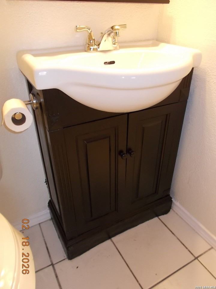 811 North Blvd - Photo 7 of 10