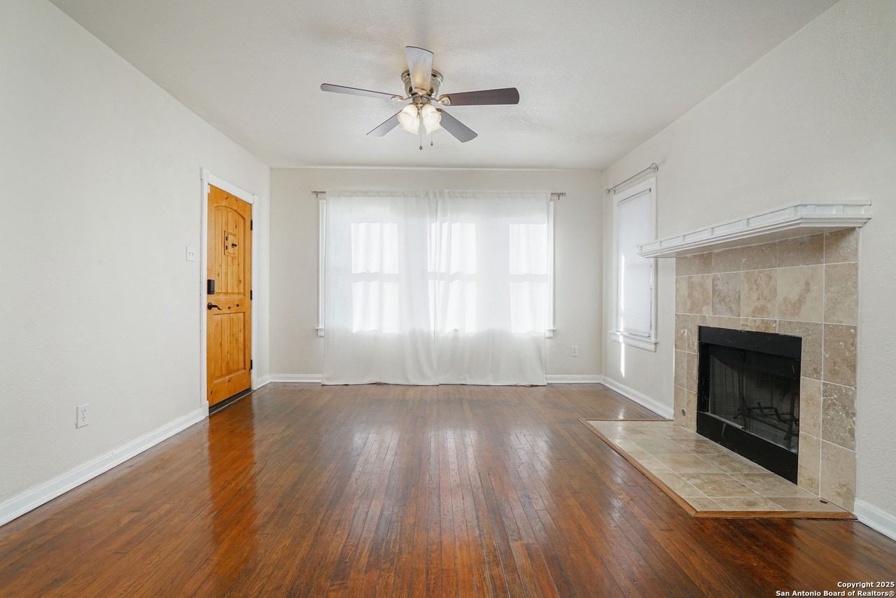 119 Meredith Dr - Photo 4 of 15