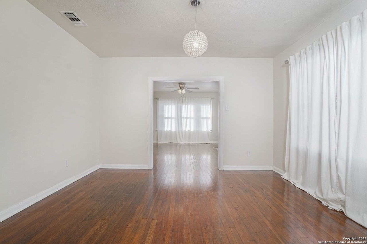 119 Meredith Dr - Photo 6 of 15