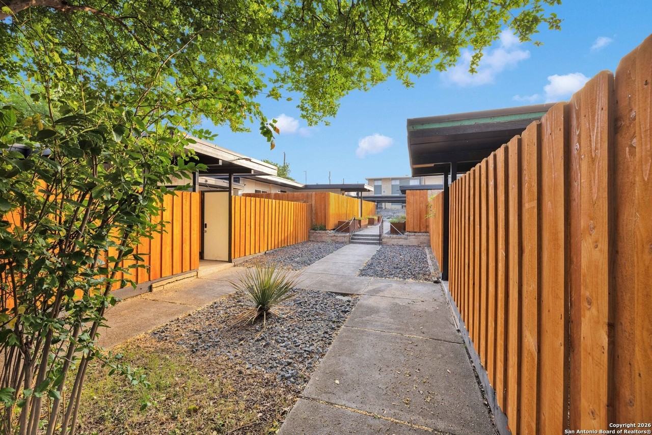 600 Gentleman Rd Apt 2 #2 - Photo 4 of 14