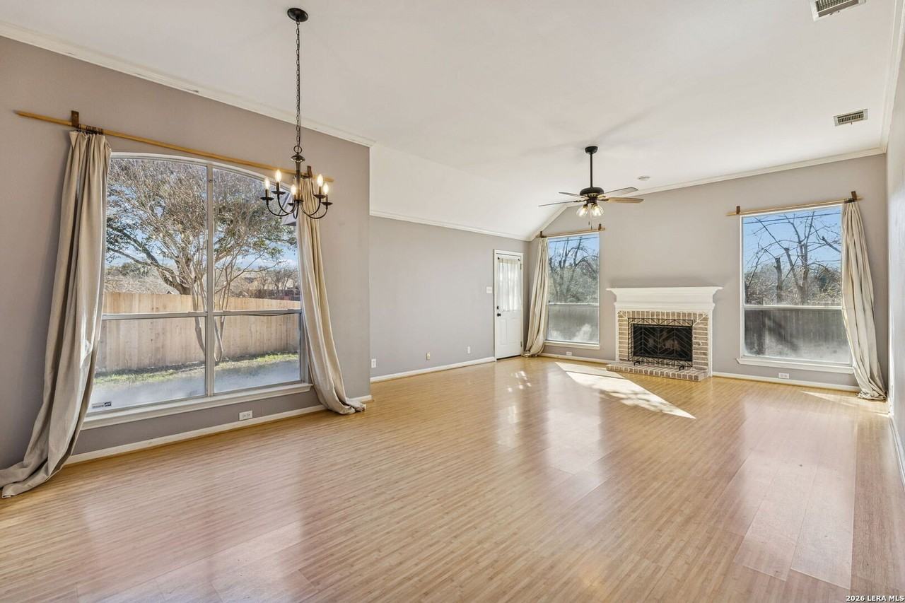 9403 Keegans Woods Dr - Photo 7 of 33