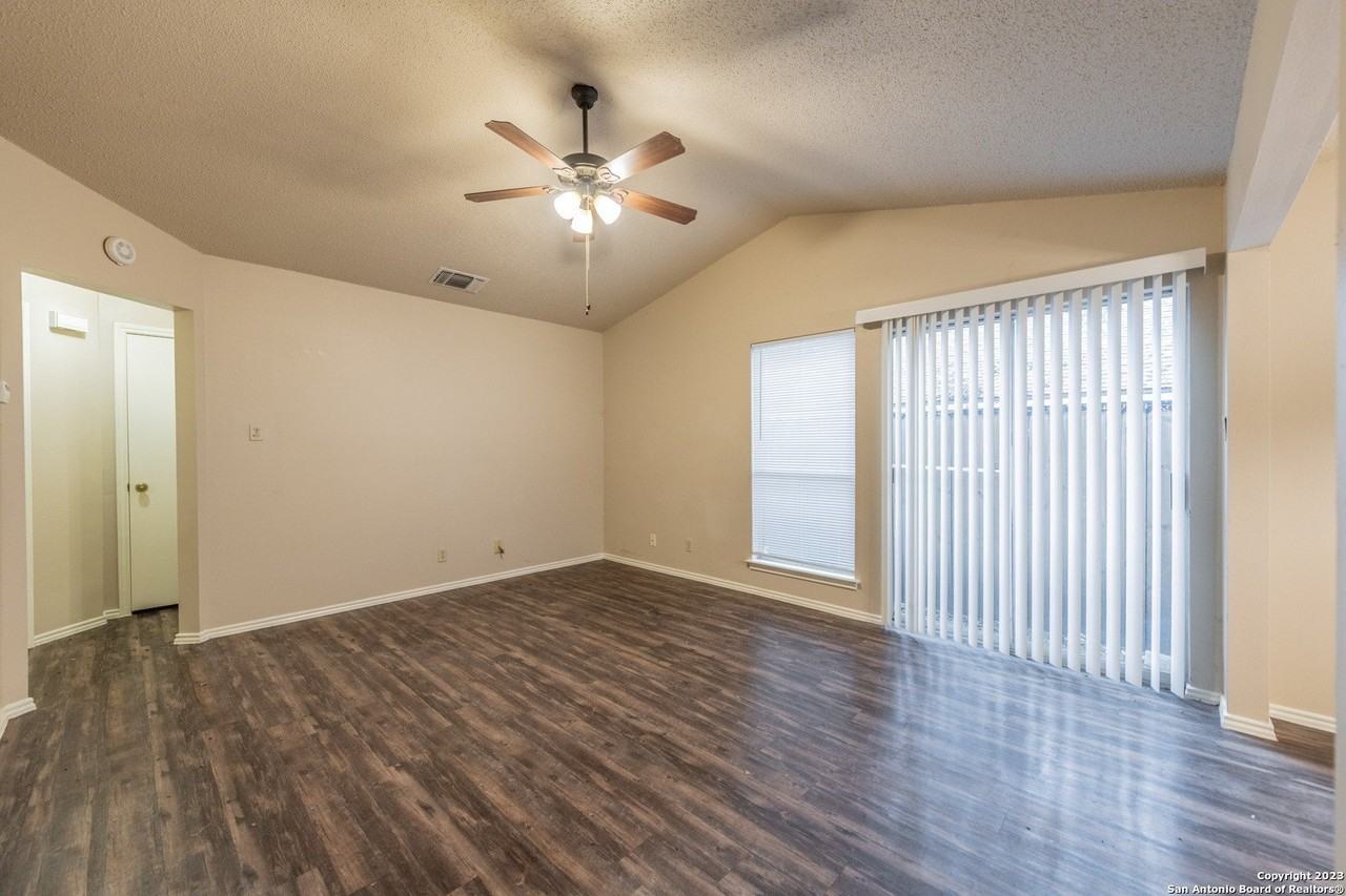 8927 Emerald Spg - Photo 5 of 21