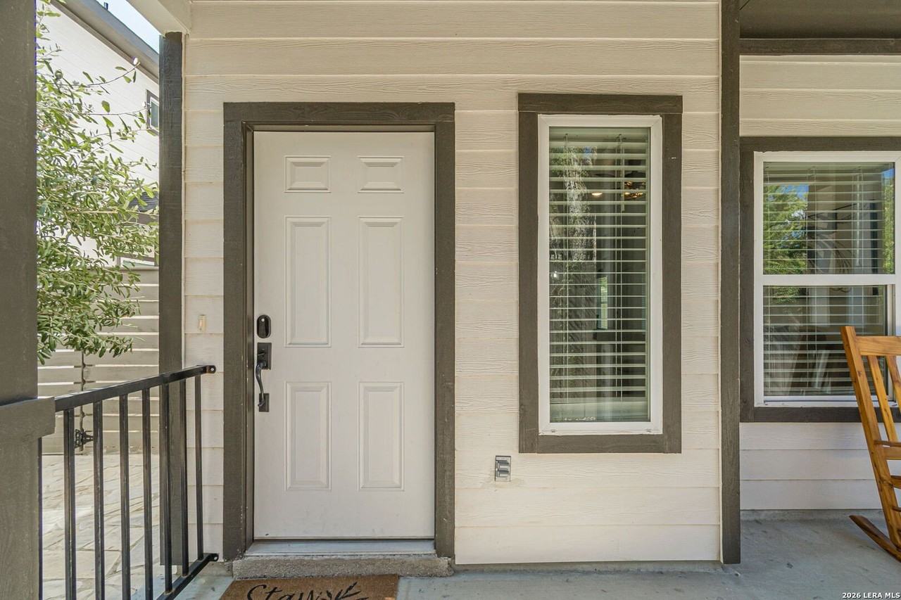 523 Ruiz St Unit 103 #103 - Photo 3 of 23