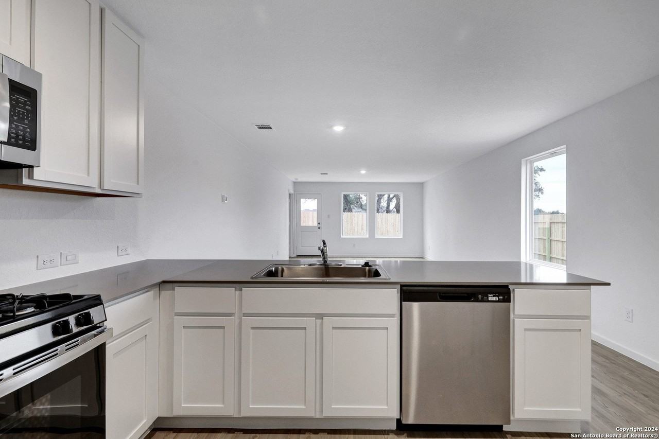 9702 Durham Ml - Photo 6 of 25