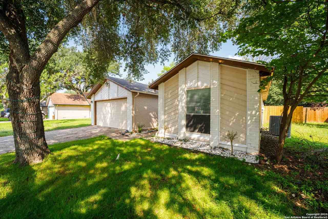 14927 Moss Arbor - Photo 3 of 27