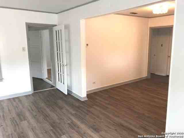 138 El Monte Blvd - Photo 2 of 13