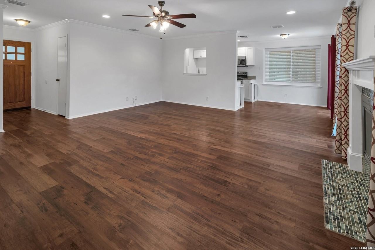 10510 Bounty Dr - Photo 7 of 24