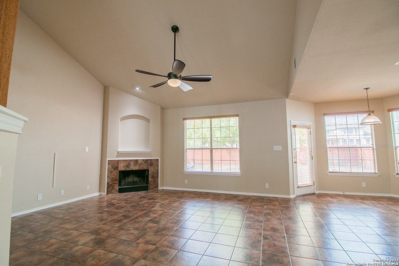 2621 Pillory Pointe - Photo 7 of 25