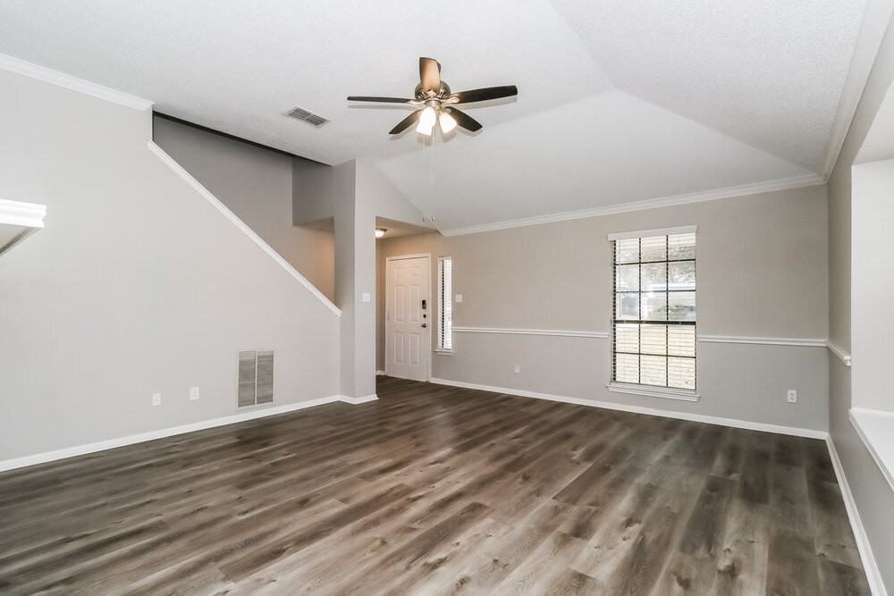 4717 Fallenash Dr - Photo 5 of 17