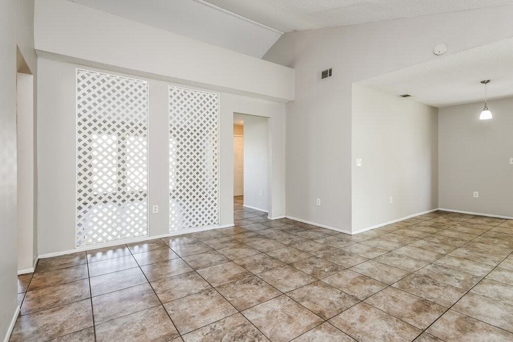 344 Sand Pine Trl - Photo 4 of 19