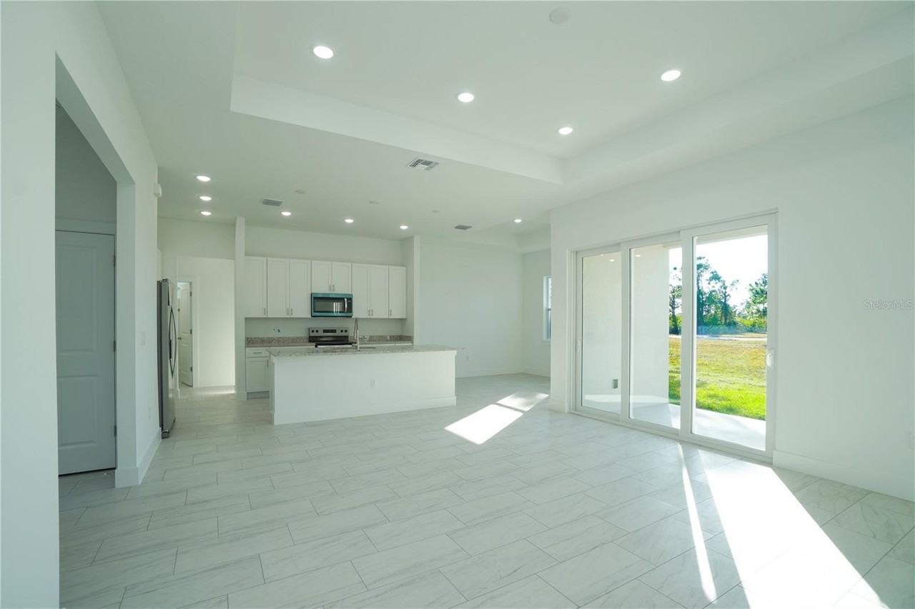 52 Brig Cir E - Photo 3 of 41