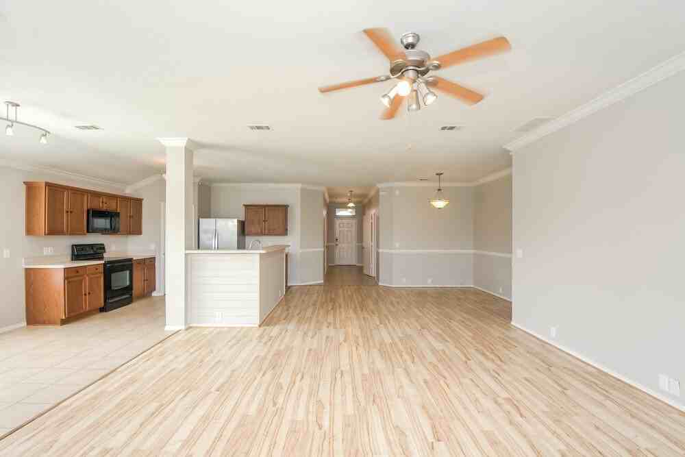 4521 Napa Valley Dr - Photo 4 of 16