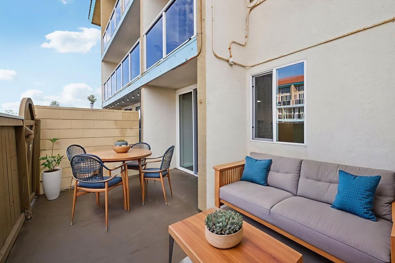 211 Crystal Cove Apts LLC - Photo 6 of 50