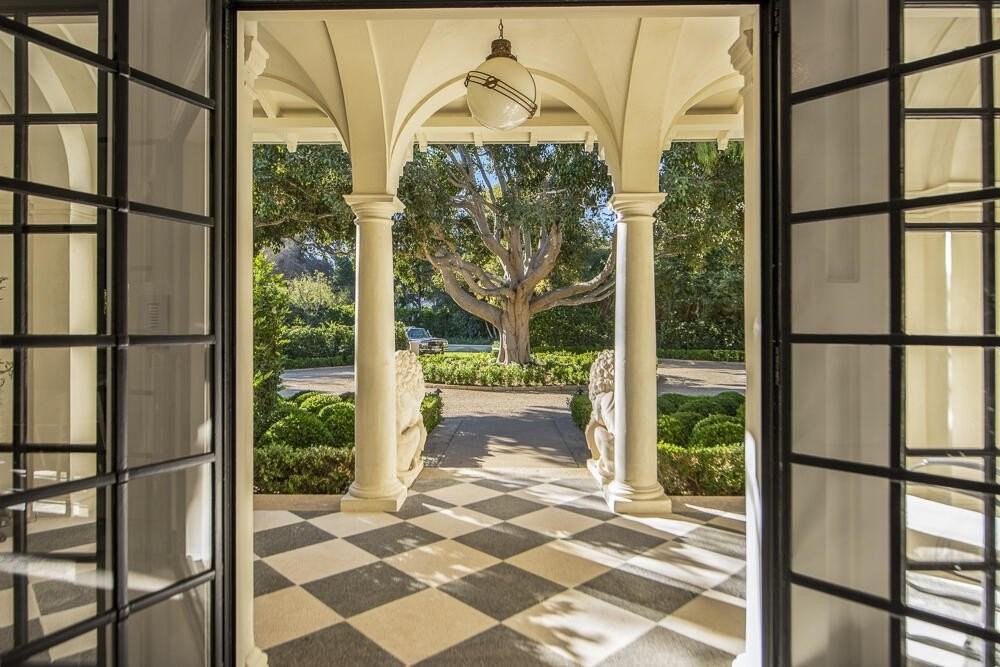 204 Hot Springs Rd - Photo 4 of 50