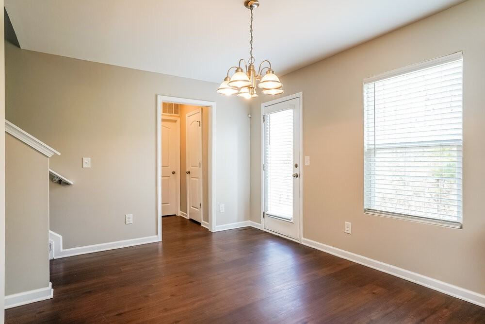 1433 Tamarino Dr - Photo 7 of 17