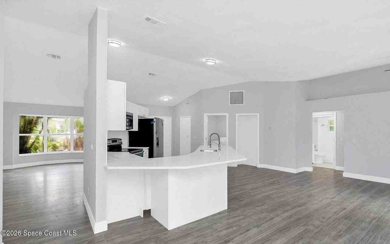 614 Elmont St Nw - Photo 2 of 13