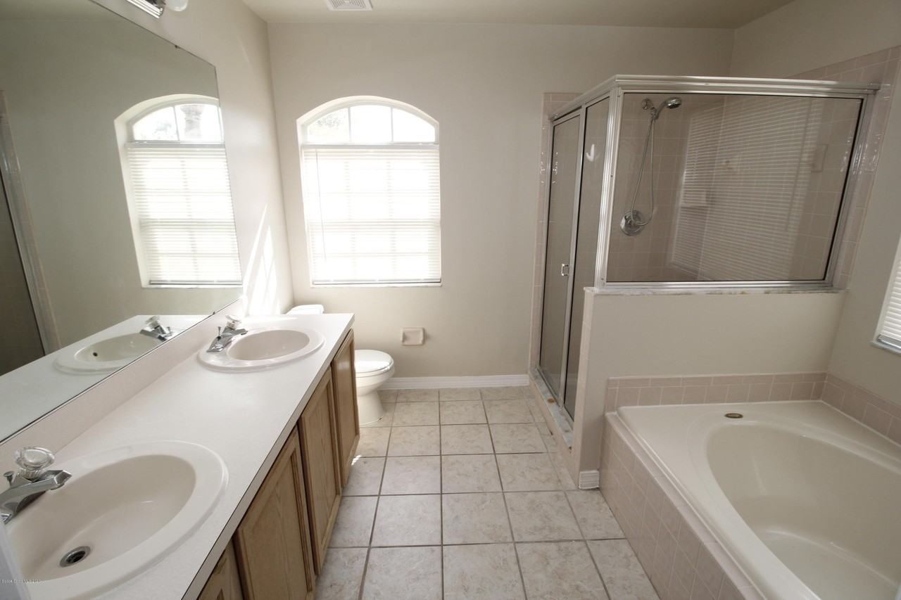 737 Kempten St Nw - Photo 7 of 20