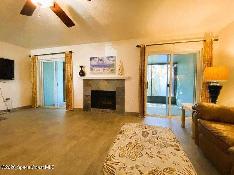 403 Hayes Ave - Photo 2 of 32