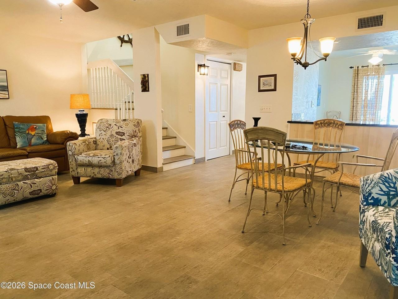 403 Hayes Ave - Photo 3 of 32