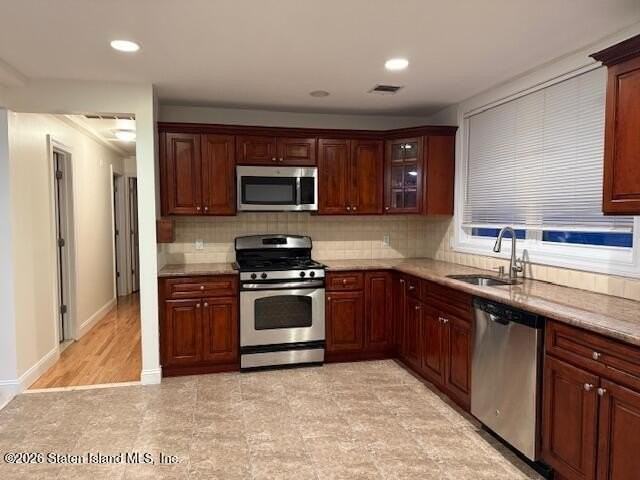 645 Lamont Ave #2 - Photo 3 of 19