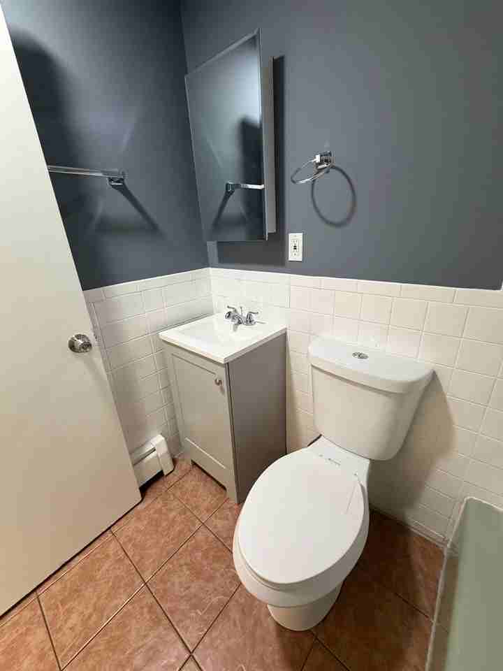 Willard Street Apartments offers the perfect location, with easy access to all major Highways 495 and Route 3. - Photo 6 of 16