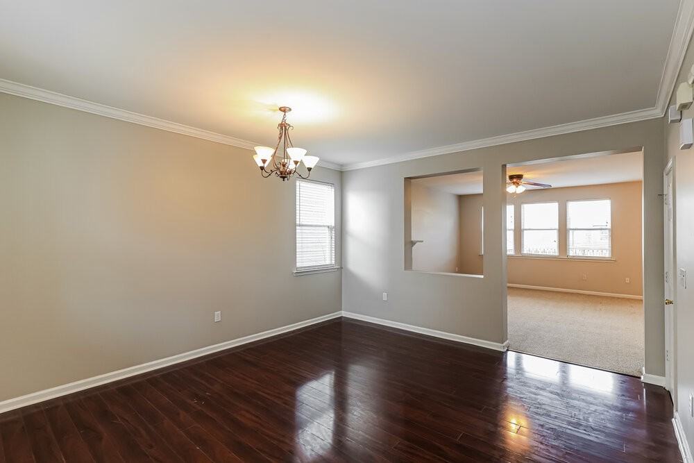 136 Maple Hill Dr - Photo 6 of 17