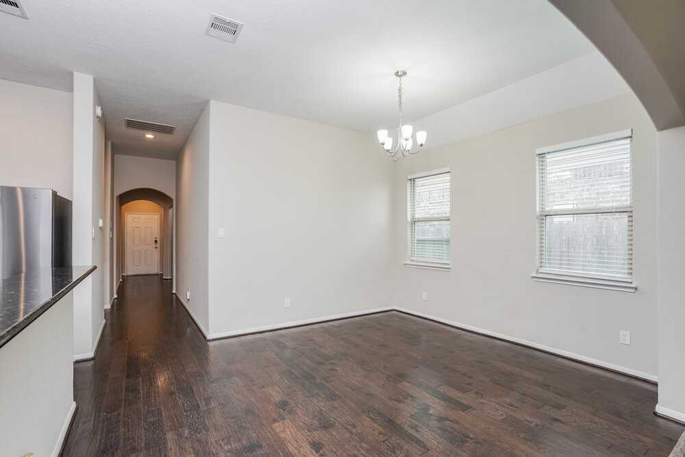 3214 Bainbridge Hill Ln - Photo 7 of 19