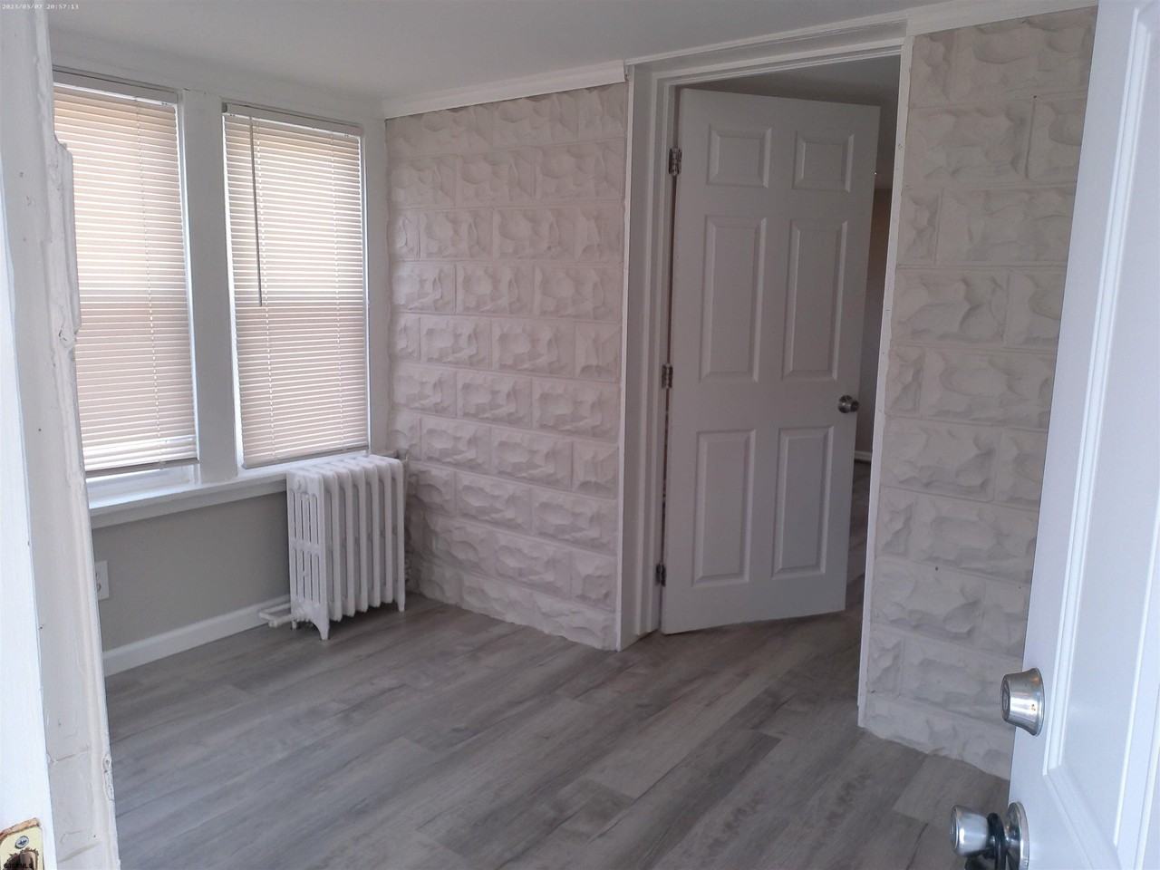 131 N Harvard Ave - Photo 3 of 13