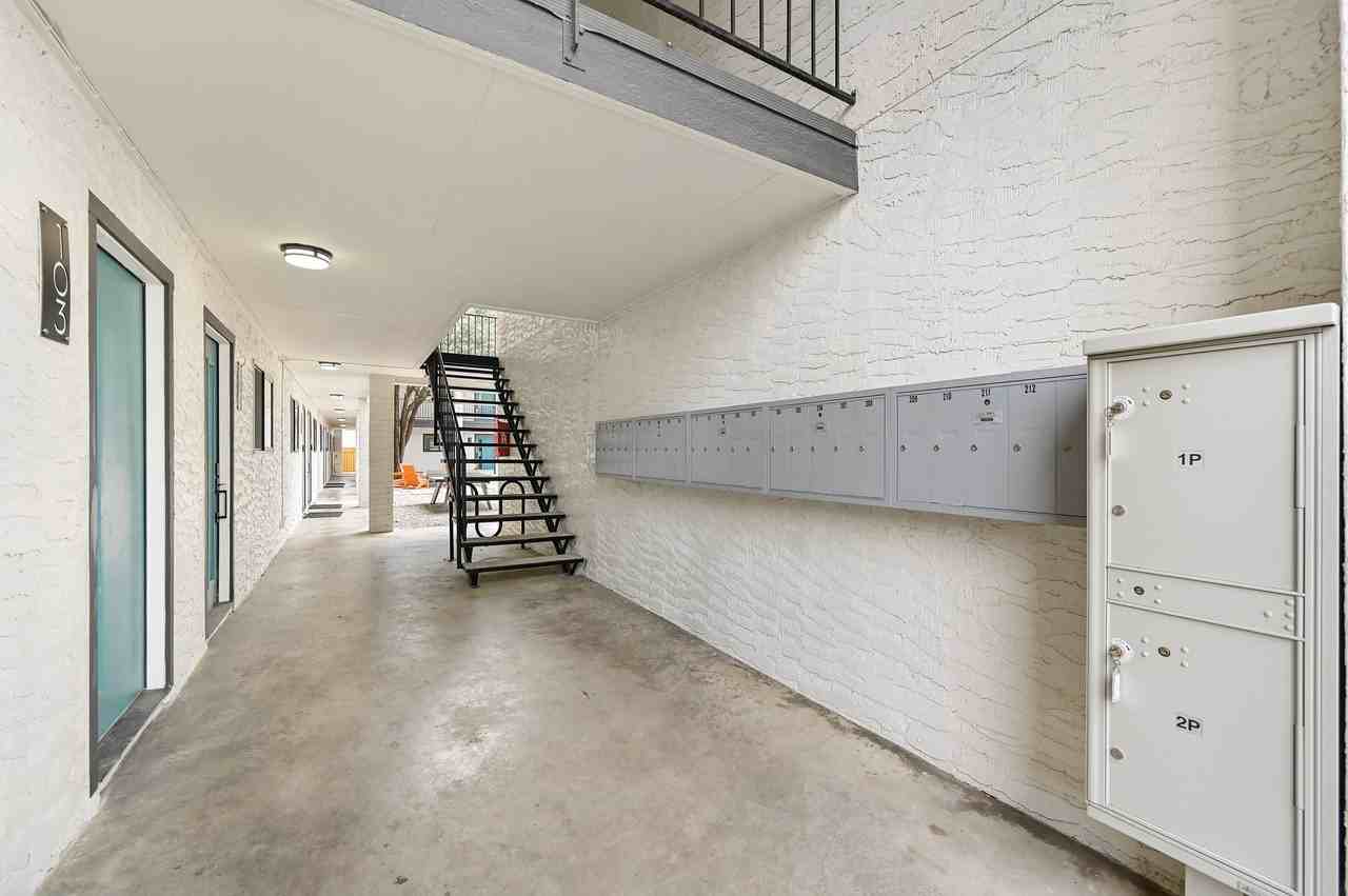 Delta Apartments - Photo 4 of 5