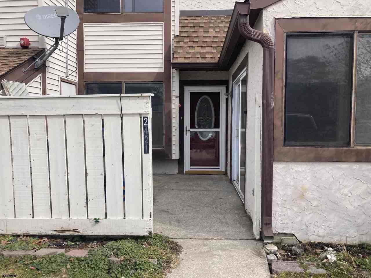 2421 Bayberry Ct - Photo 2 of 15