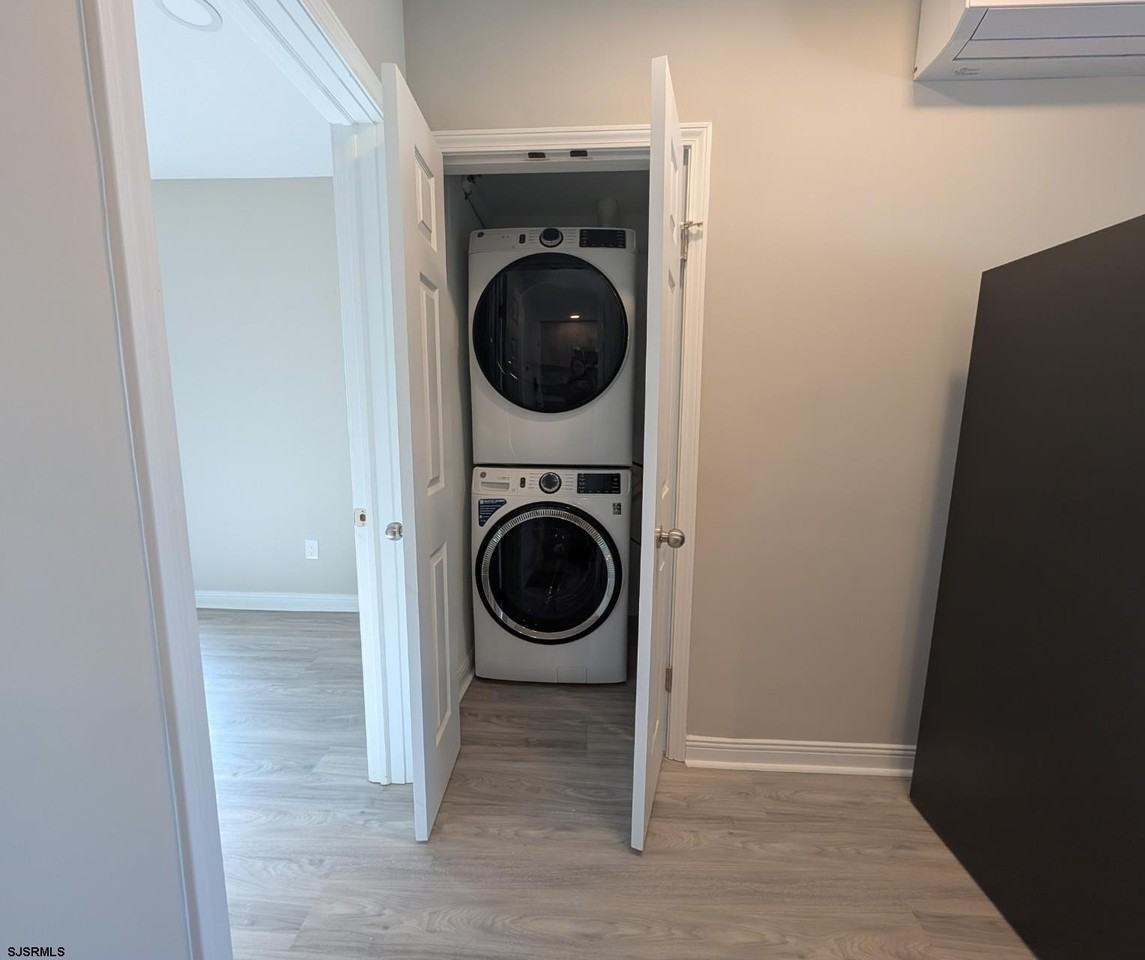 101 S Victoria Ave - Photo 4 of 11