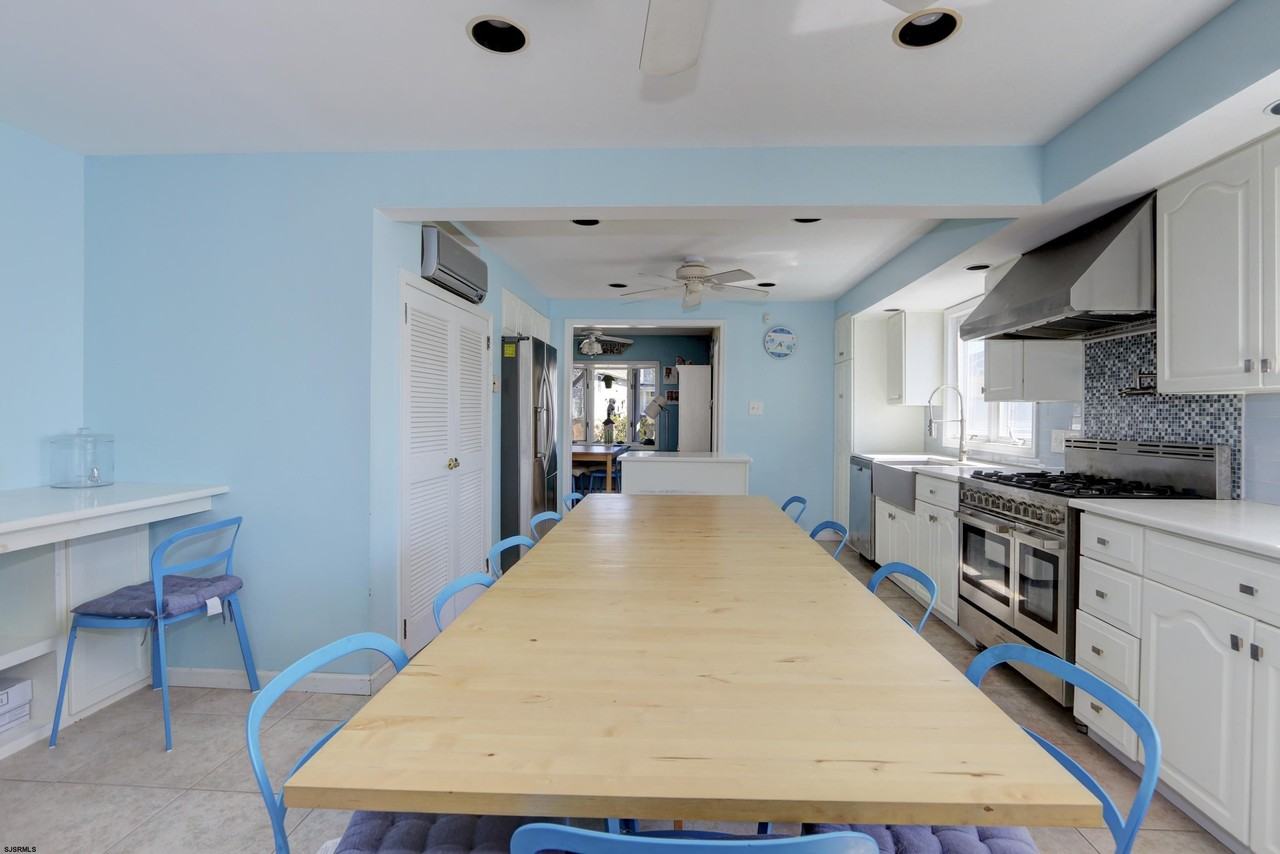 2604 Bayshore Ave - Photo 7 of 50