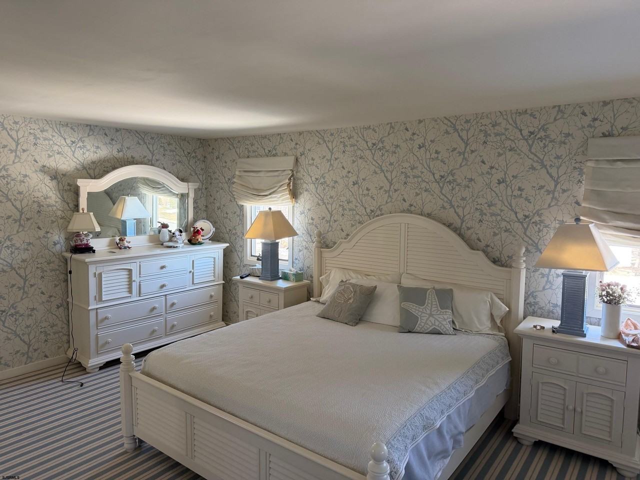 8214 Lagoon Dr - Photo 6 of 10