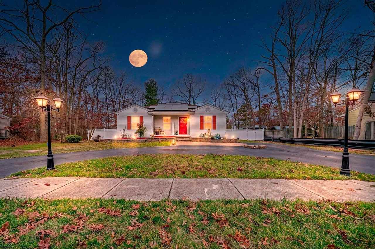 303 Martin L King Ave - Photo 2 of 28