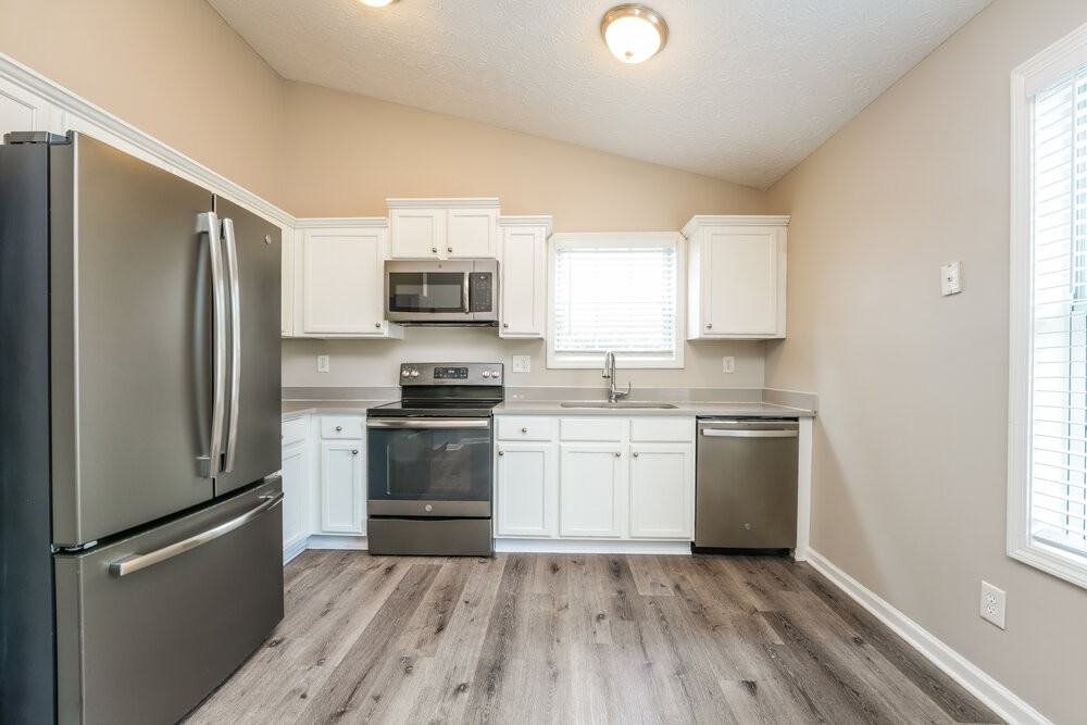 2249 Ligney Creek Ln - Photo 7 of 17