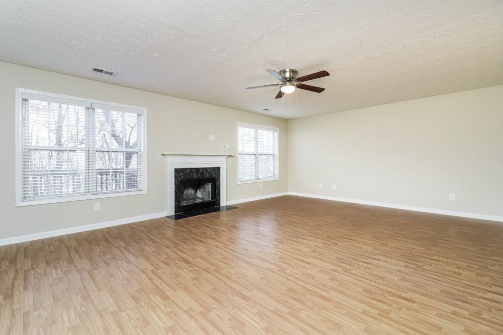 300 Kentshire Pl - Photo 5 of 17