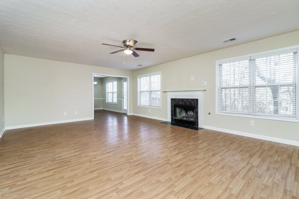 300 Kentshire Pl - Photo 6 of 17