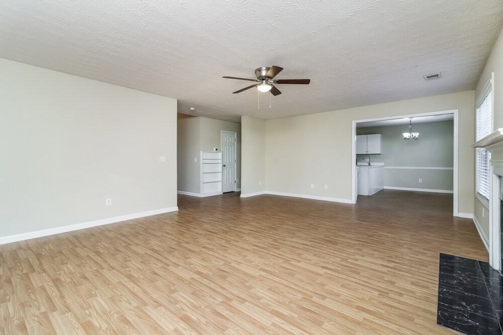 300 Kentshire Pl - Photo 7 of 17