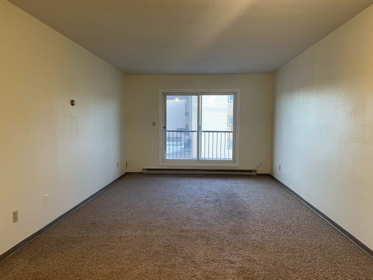 8604 87 Ave #302 - Photo 4 of 7