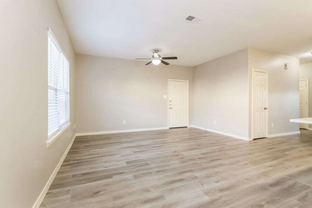 10110 Berrybriar Ln - Photo 6 of 17