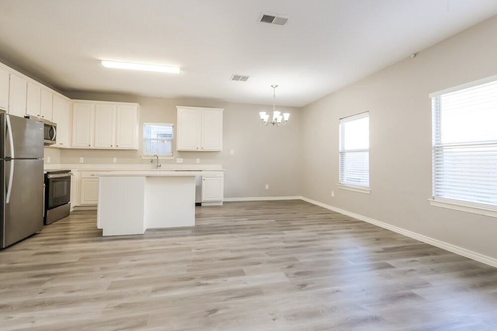 10110 Berrybriar Ln - Photo 7 of 17