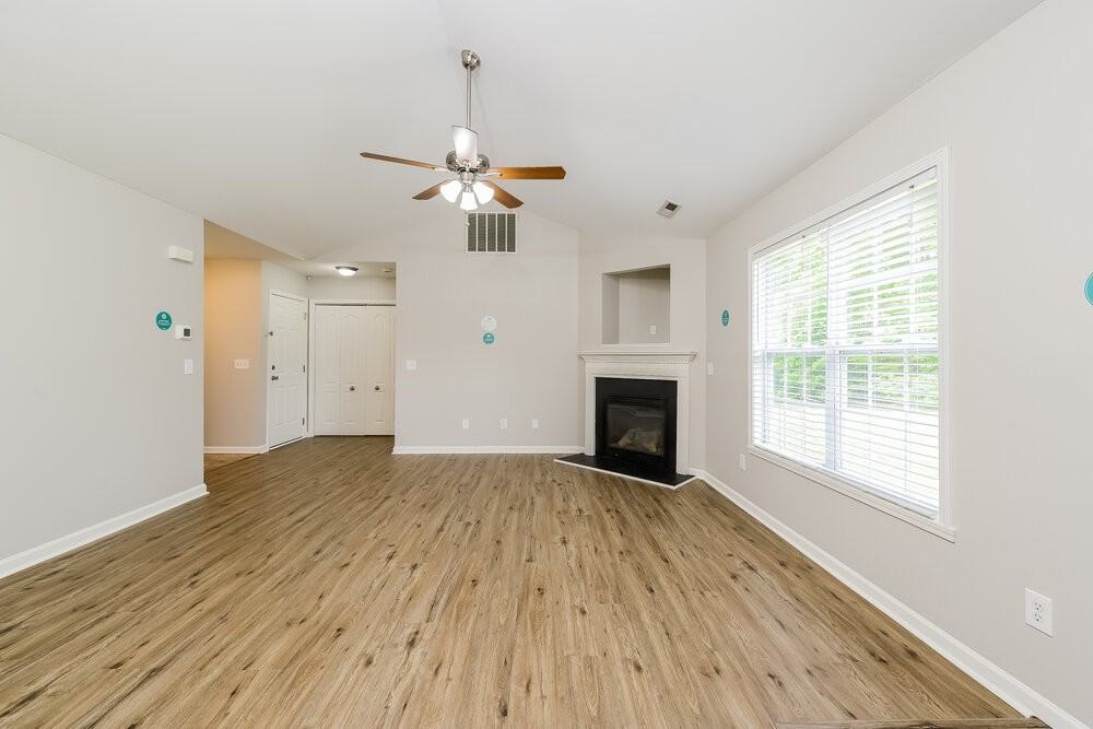 5204 Mount Hope Dr - Photo 3 of 22