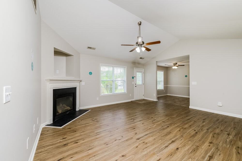 5204 Mount Hope Dr - Photo 5 of 22