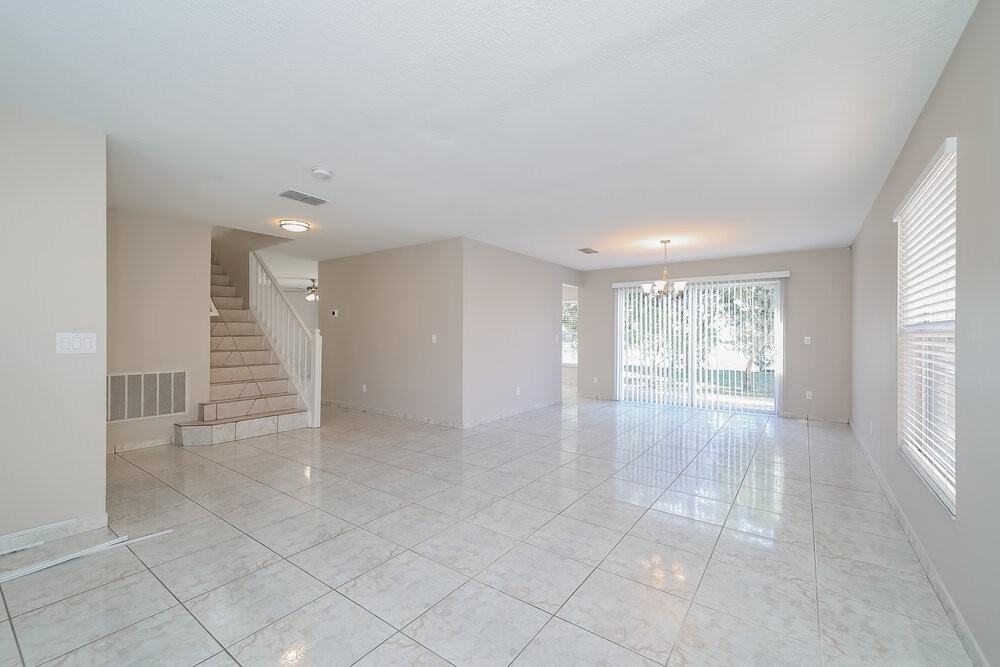 3263 Fairfield Dr - Photo 5 of 20